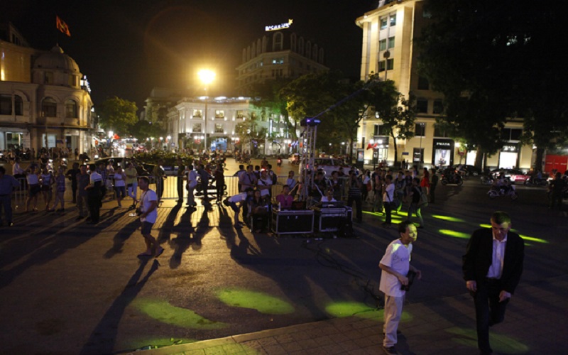 hoạt động xung quanh nhà hát lớn hà nội